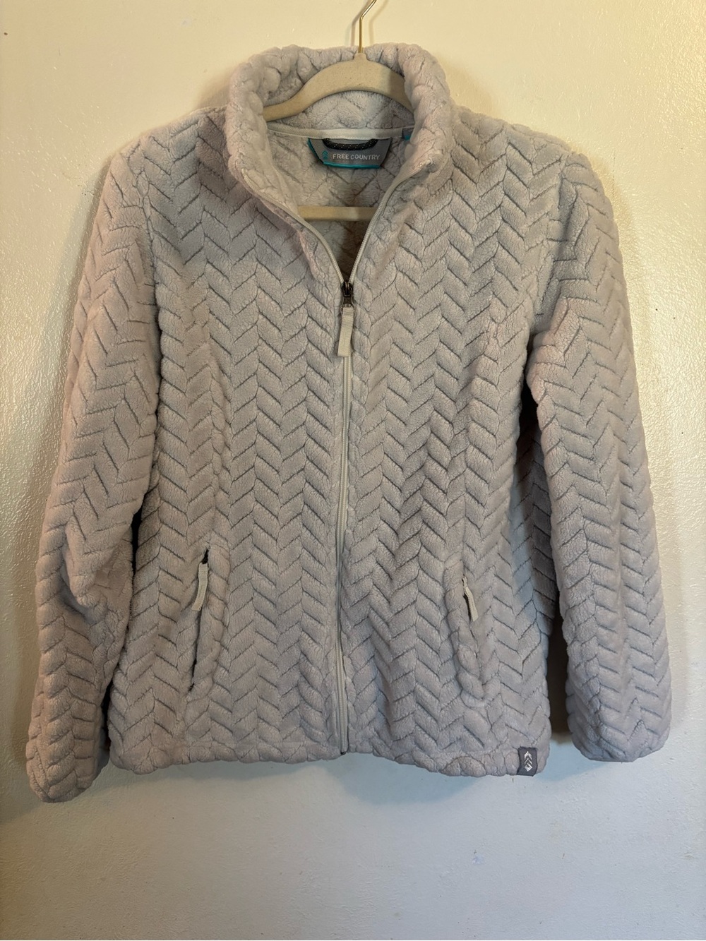 Free Country Women’s Plush Chevron Zip-Up Jacket in Light Gray